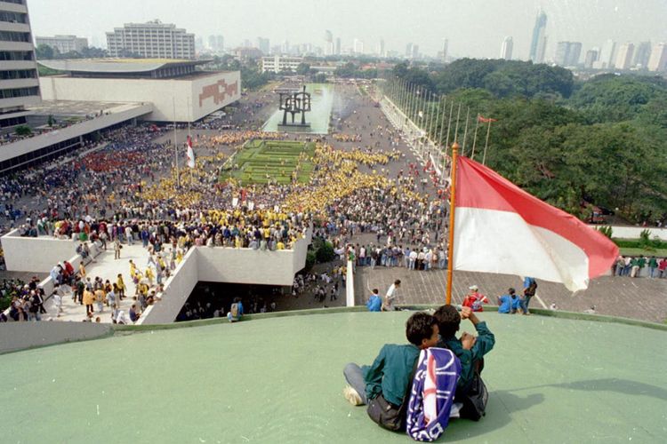 Sejarah Demo Mahasiswa Turunkan Presiden Tahun 1998